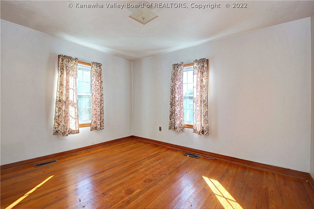 1249 Newmans Branch Road Milton, WV 25541 - Photo 18 of 34 Gallery Image 18