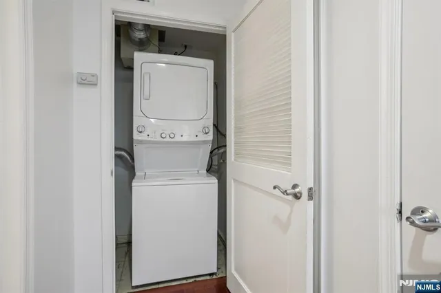 $599,000 | 3110 City Place, Edgewater, NJ 07020