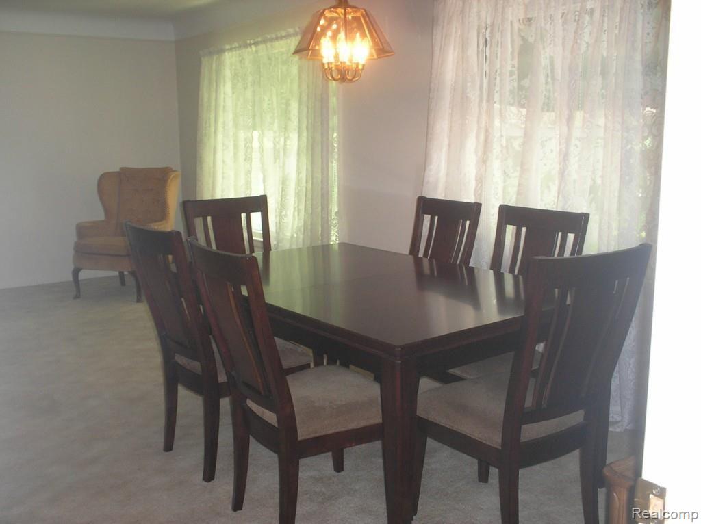 1039 Nottingham Road Grosse Pointe, MI 48230 - Photo 5 of 15 094.jpg