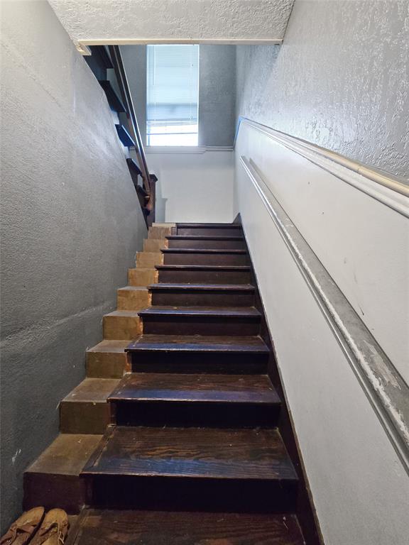 507 West Nash Street Terrell, TX 75160 - Photo 11 of 22 a view of entryway