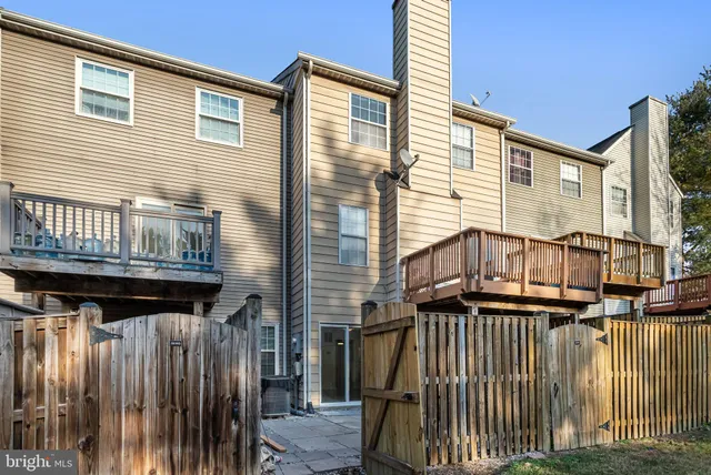 $2,250 | 16342 Taconic Circle, Dumfries, VA 22025