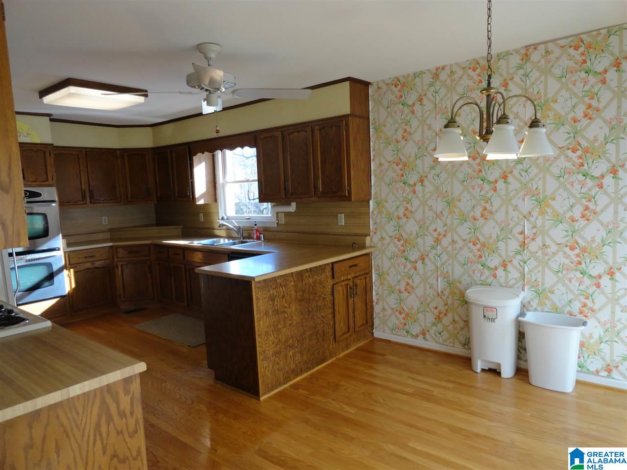 936 Rustic Drive Birmingham, AL 35214 - Photo 7 of 31
