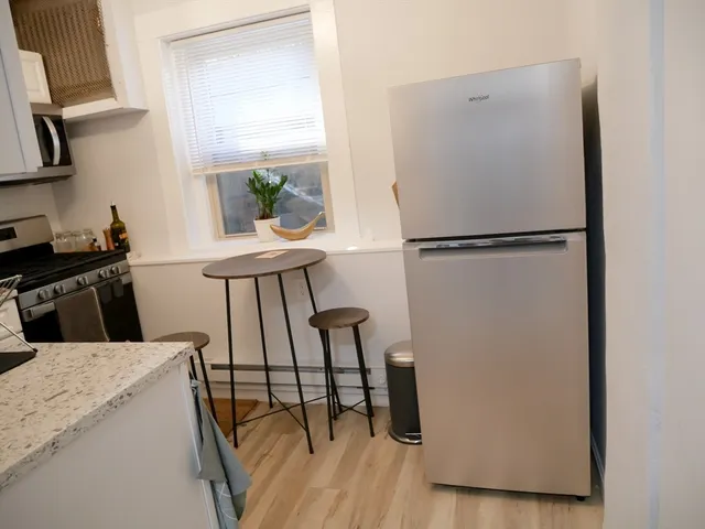 $1,800 | 10 Beals Street, Unit B1, Brookline, MA 02446