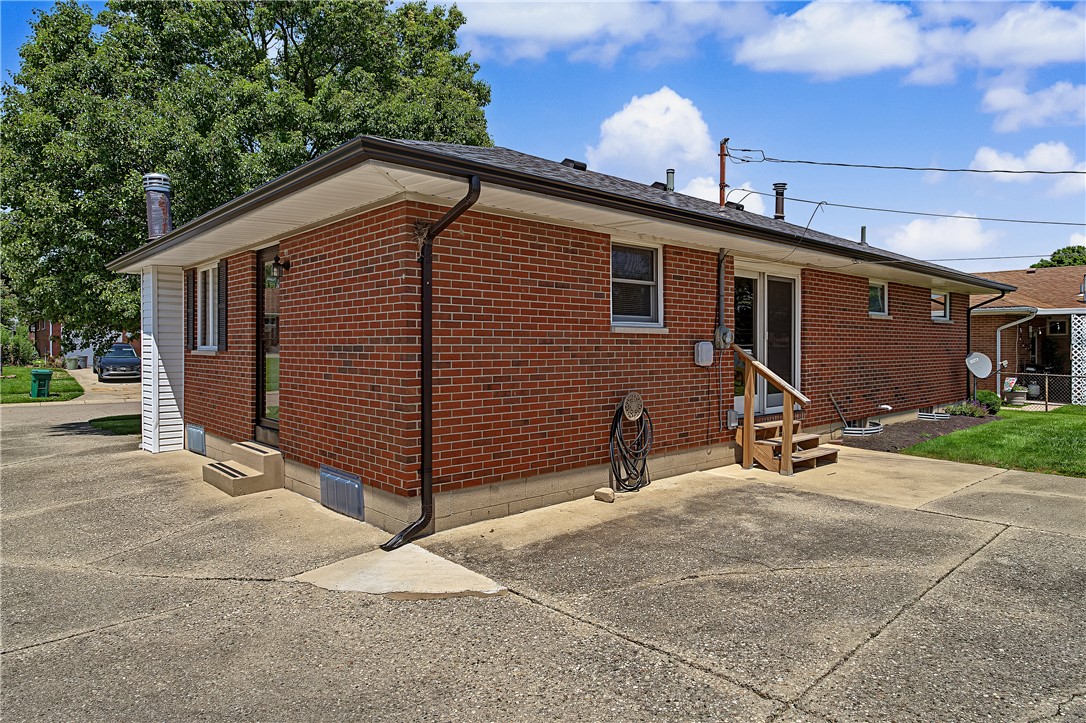 1209 Student Avenue Springfield, OH 45503 - Photo 38 of 47