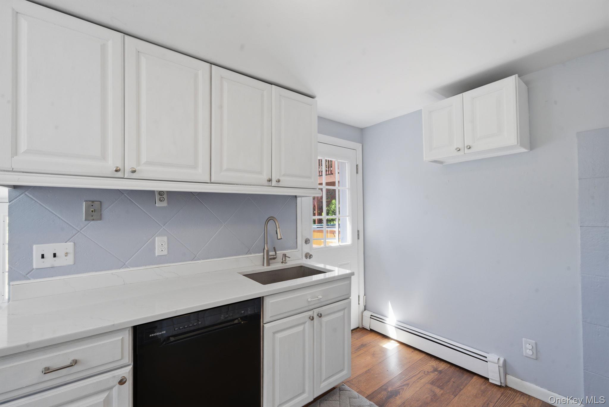 612 Blue Point Road Holtsville, NY 11742 - Photo 9 of 47