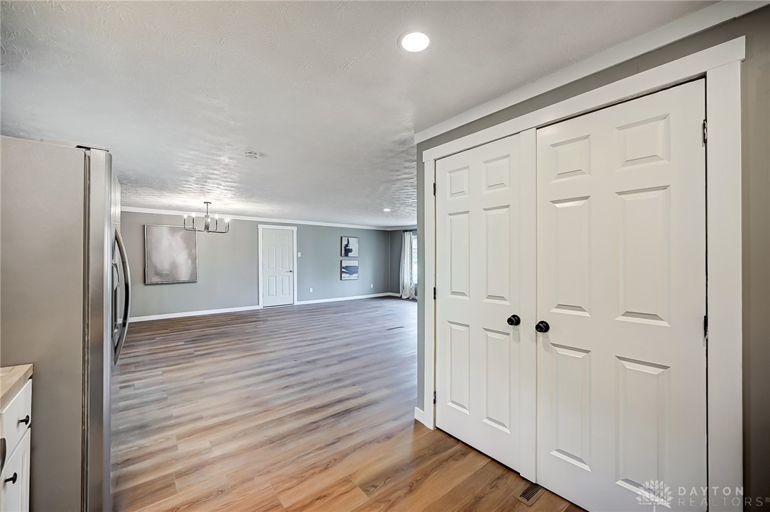 4455 East Kitridge Road Dayton, OH 45424 - Photo 18 of 43