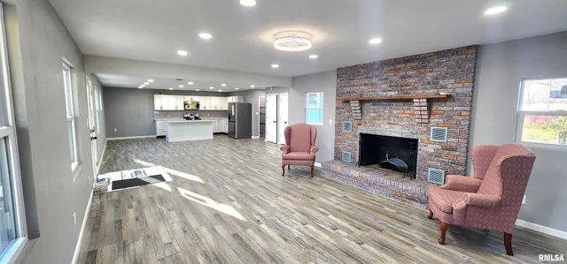 $275,000 | 7306 Norris Drive, Marion, IL 62959