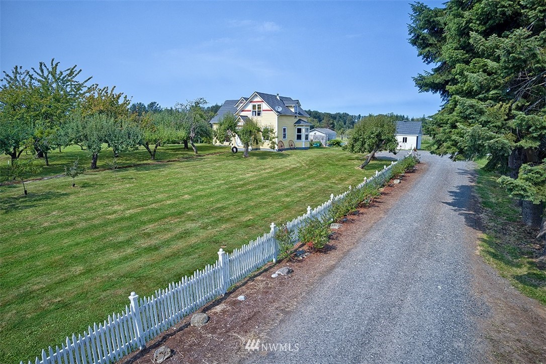 3668 Bay Road Ferndale, WA 98248 - Photo 27 of 40 a view of a stadium that has a big yard
