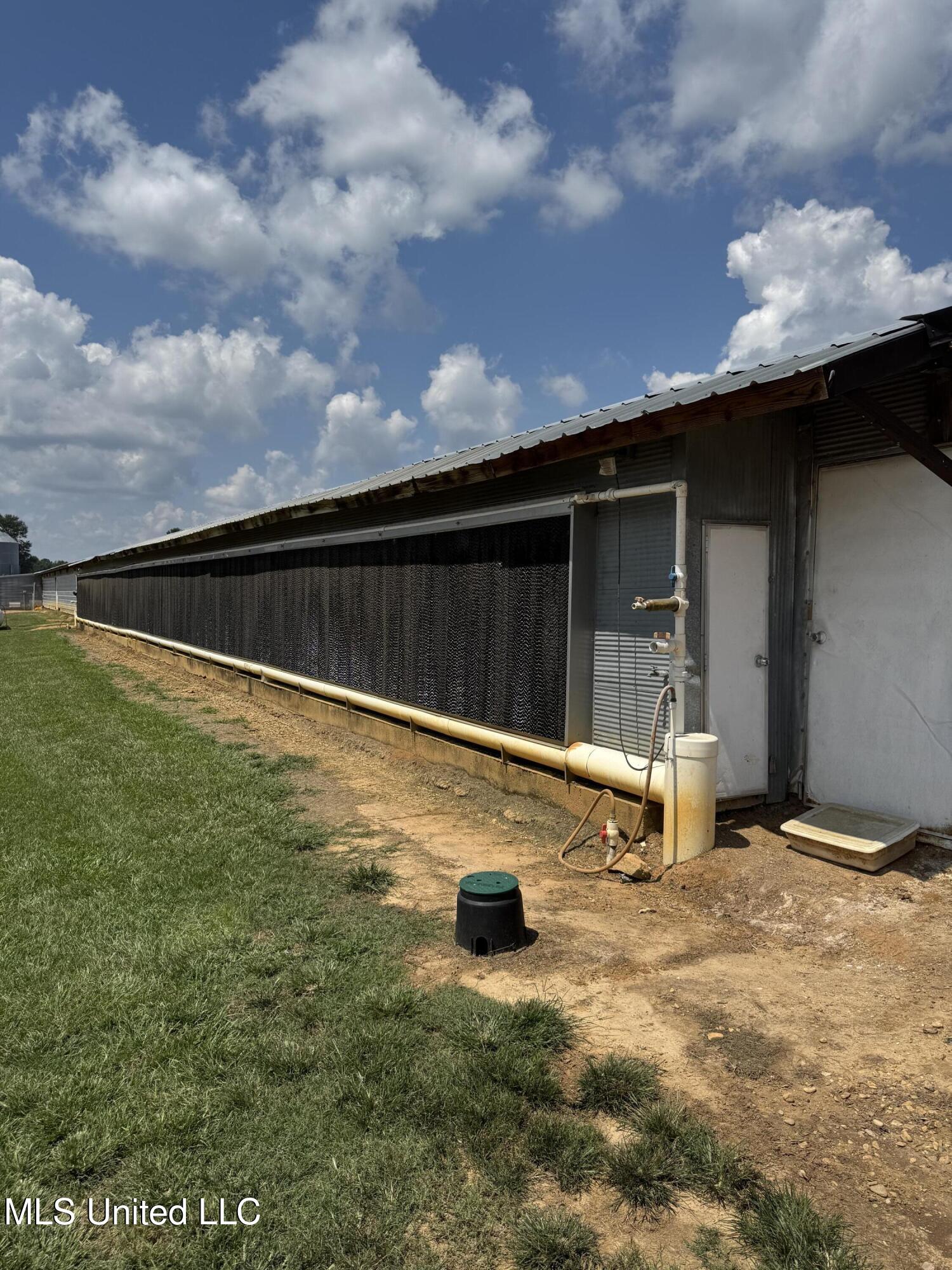 454 Highway 586 Kokomo, MS 39643 - Photo 11 of 66 IMG_4884