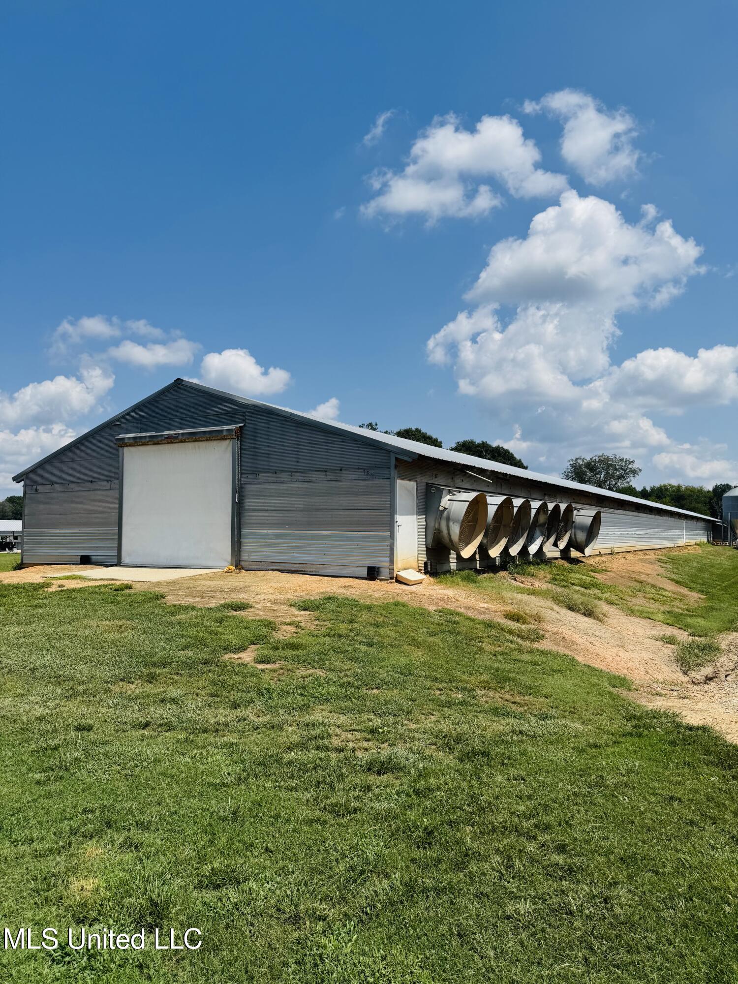 454 Highway 586 Kokomo, MS 39643 - Photo 13 of 66 IMG_4881