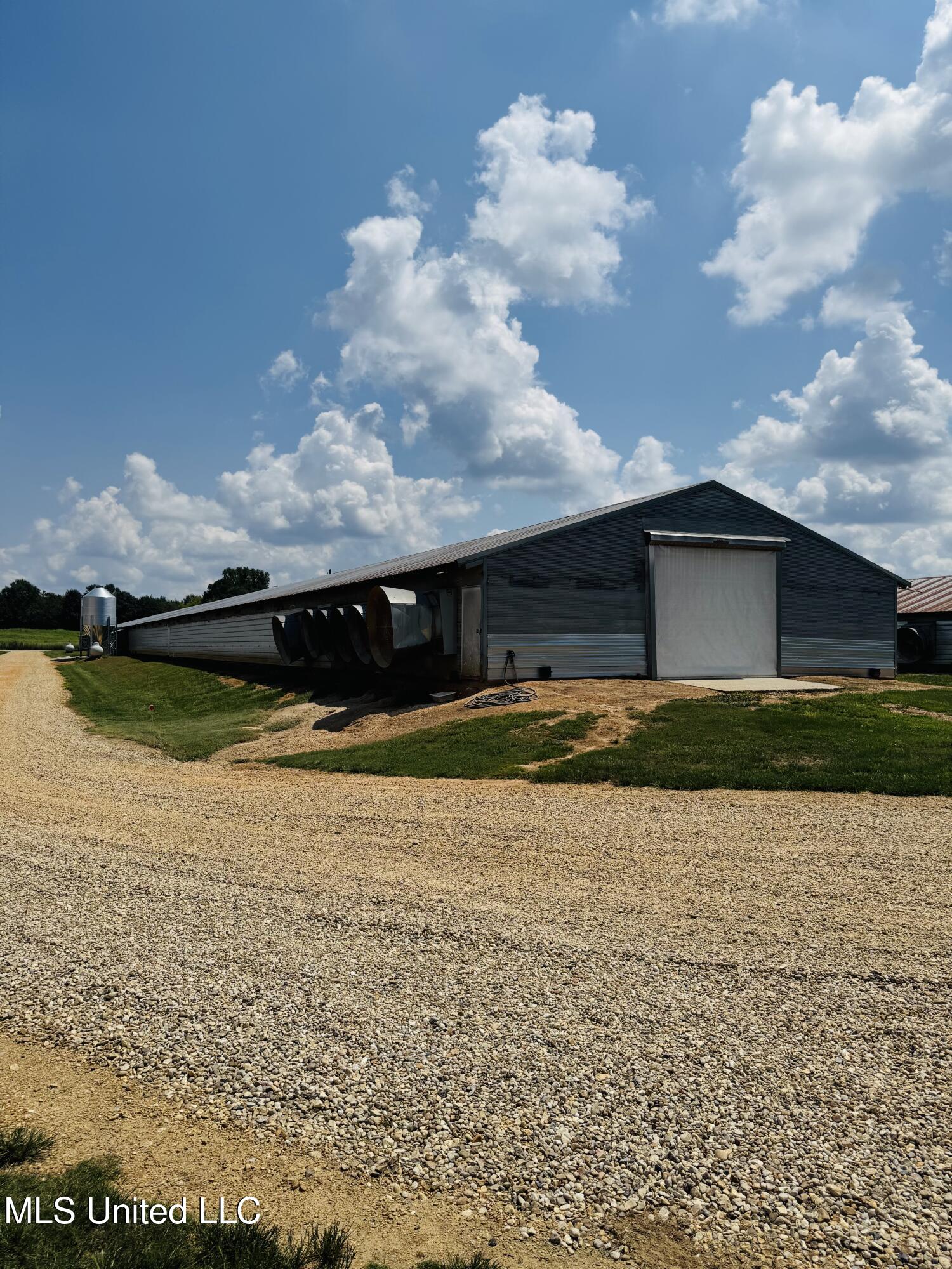 454 Highway 586 Kokomo, MS 39643 - Photo 14 of 66 IMG_4882