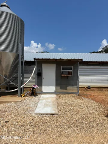 $950,000 | 454 Highway 586, Kokomo, MS 39643