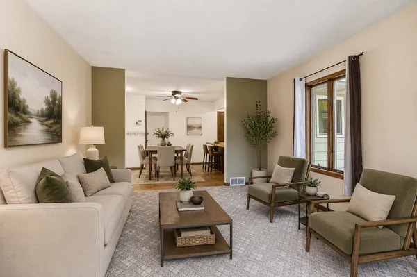 $260,000 | 2291 Rockwood Avenue, St. Paul, MN 55116