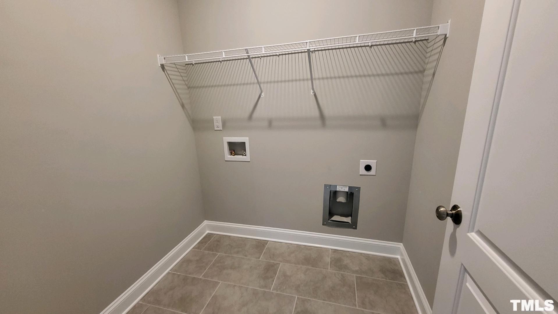 33 Crystal Spgs Way Benson, NC 27504 - Photo 10 of 15 a view of a small room