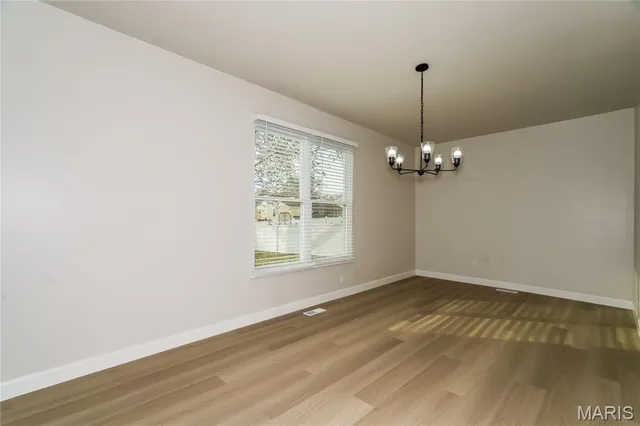 $2,440 | 623 Riverside Drive, St. Charles, MO 63304