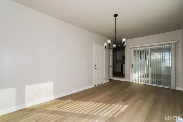 $2,440 | 623 Riverside Drive, St. Charles, MO 63304