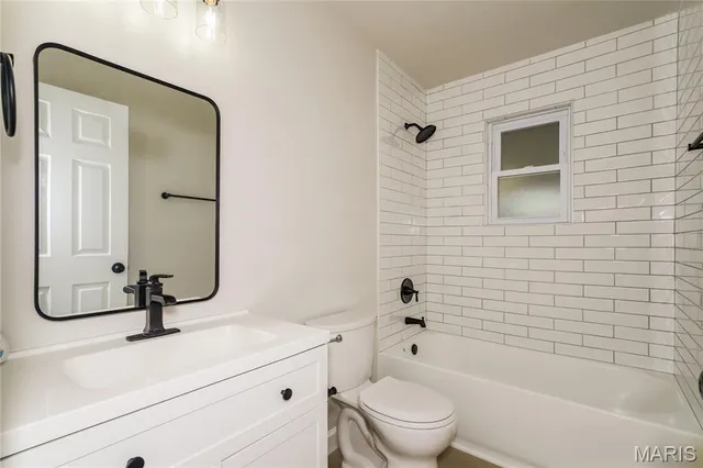 $2,440 | 623 Riverside Drive, St. Charles, MO 63304