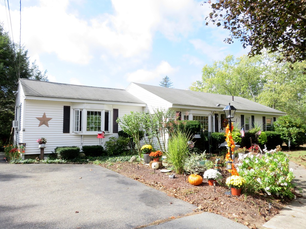 117 Turnpike Road Chelmsford, MA 01824 - Photo 1 of 20 Gallery Image 1