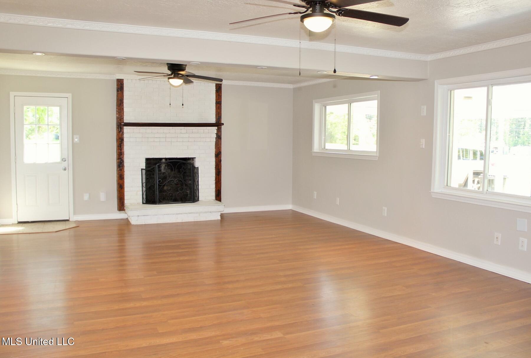 144 Inland Beach Road Lucedale, MS 39452 - Photo 4 of 37 4-Livin Room