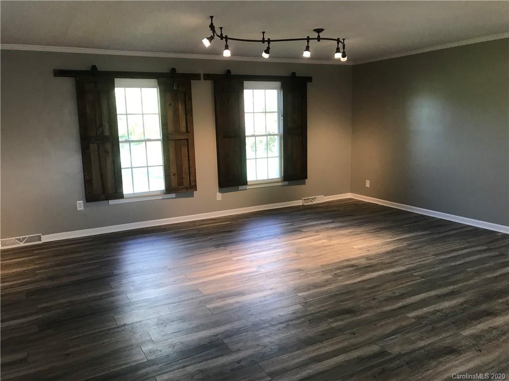 1254 Miles Road Dallas, NC 28034 - Photo 8 of 48