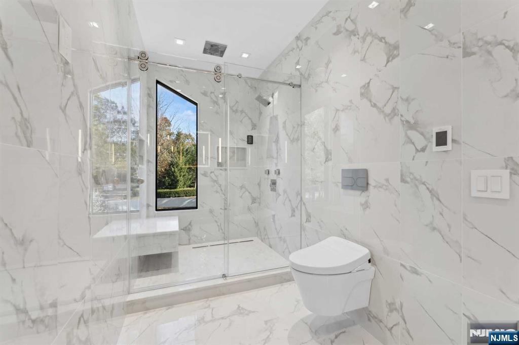 23 Rio Vista Drive Alpine, NJ 07620 - Photo 34 of 47 a bathroom with a toilet and a shower