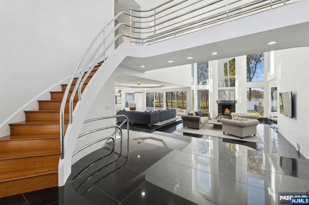 23 Rio Vista Drive Alpine, NJ 07620 - Photo 7 of 47 a living room with furniture