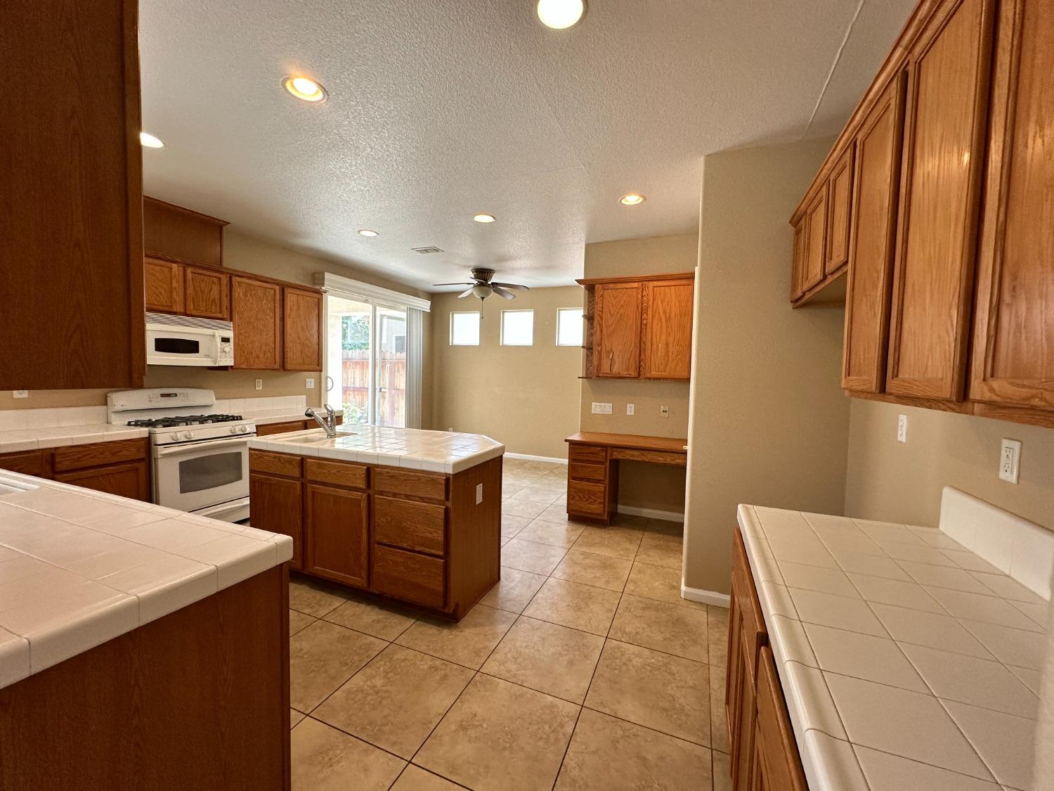 1348 Esplanade Drive Merced, CA 95348 - Photo 12 of 44