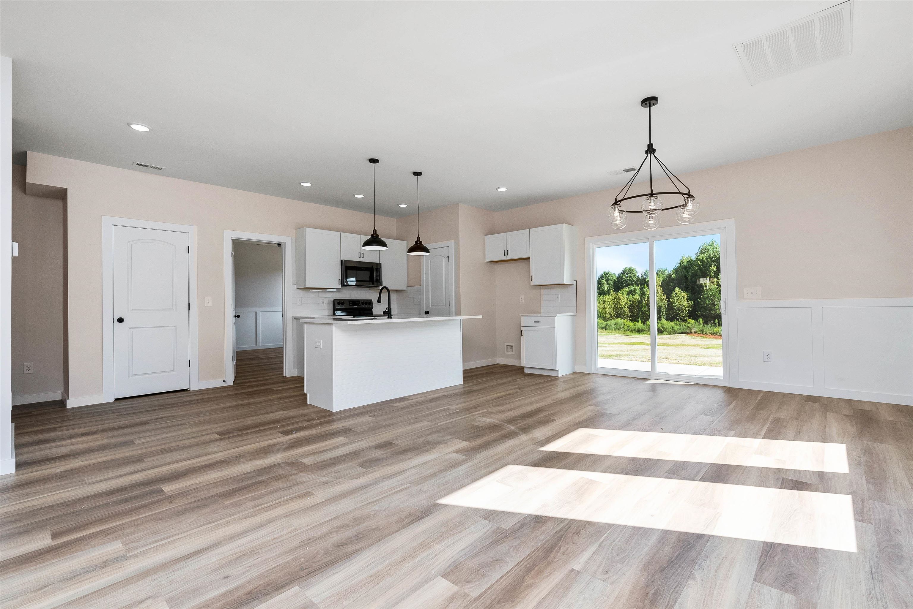 122 Lowe Road Chesnee, SC 29323 - Photo 10 of 36