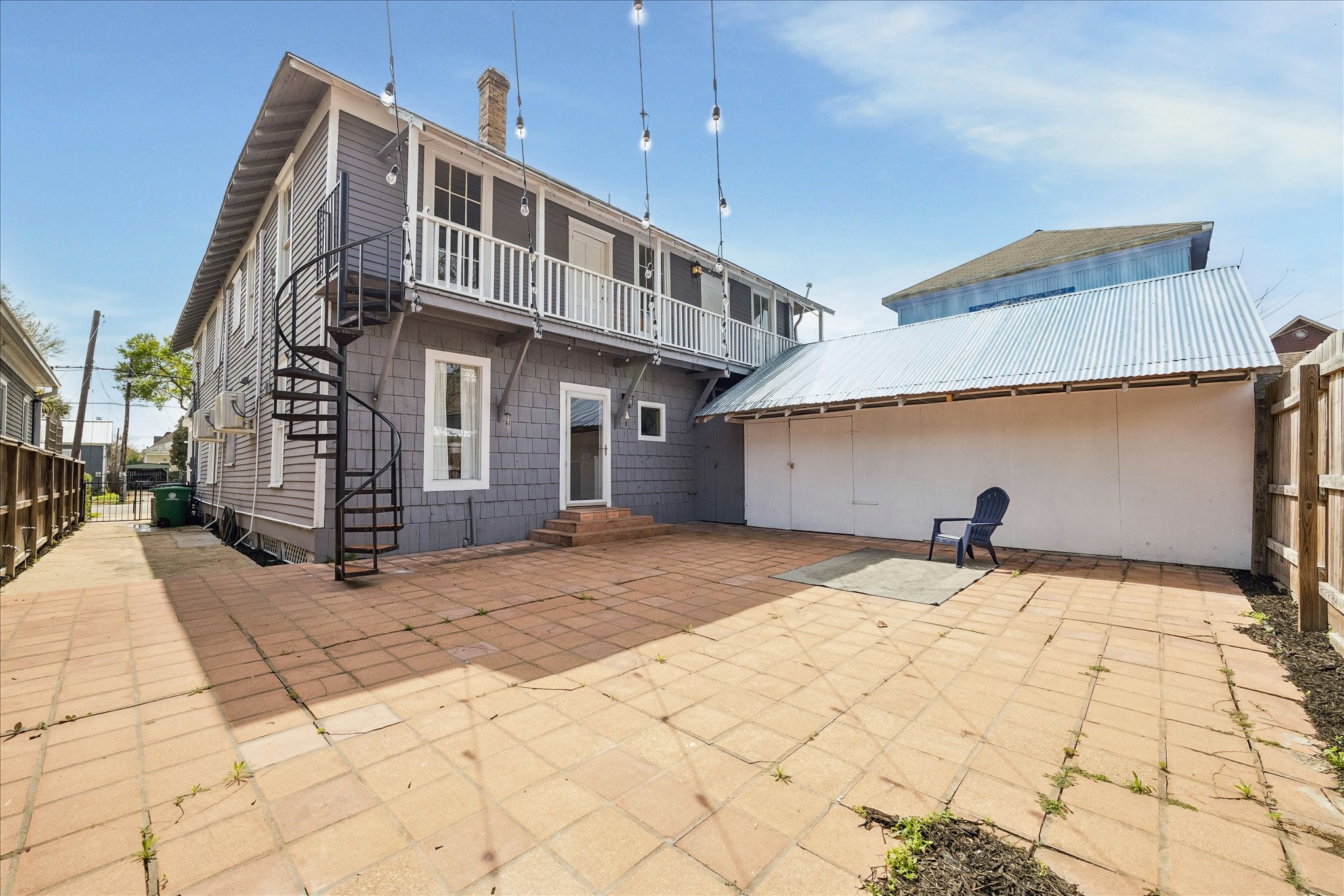 1812 Kane Street Houston, TX 77007 - Photo 35 of 41 a house view with a outdoor space