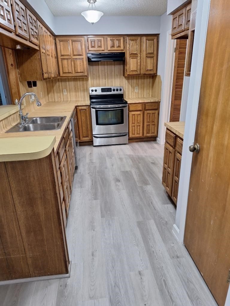 605 Noreda Street Angleton, TX 77515 - Photo 5 of 11