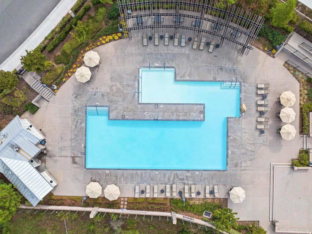 35846 Esperia Way Fallbrook, CA 92028 - Photo 57 of 60 an aerial view of a house with a backyard