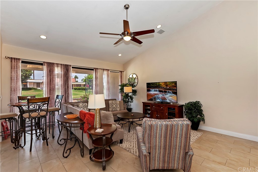 109 Torremolinos Drive Rancho Mirage, CA 92270 - Photo 11 of 33 a living room with furniture