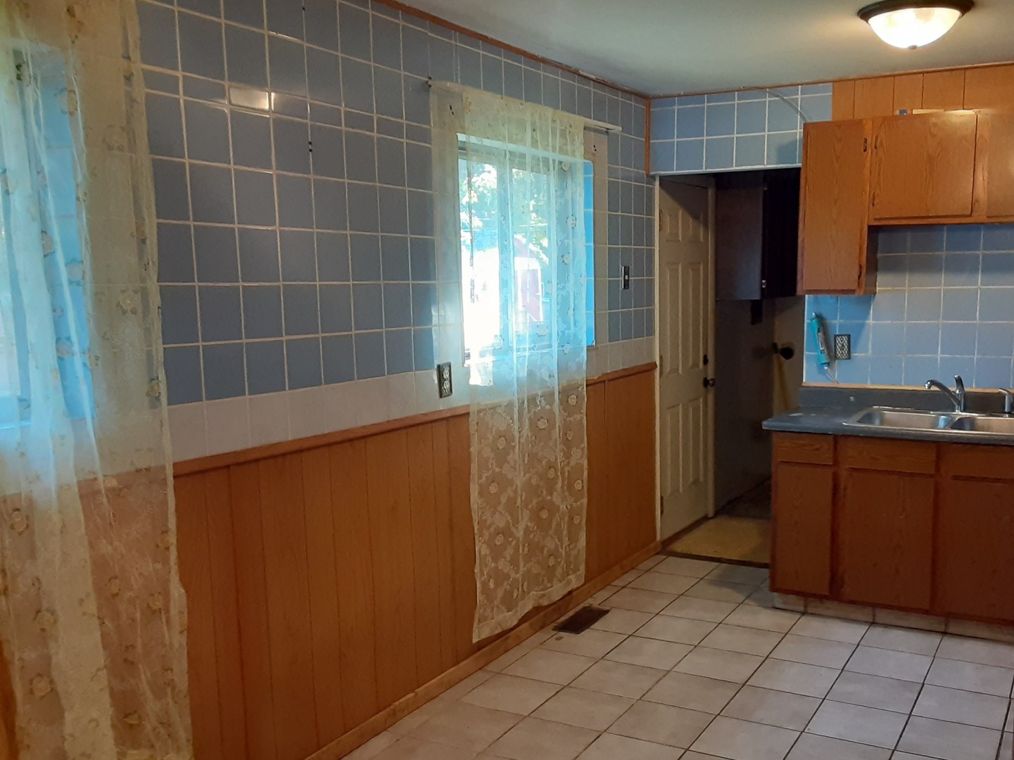 545 Spruce Road Bolingbrook, IL 60440 - Photo 5 of 16