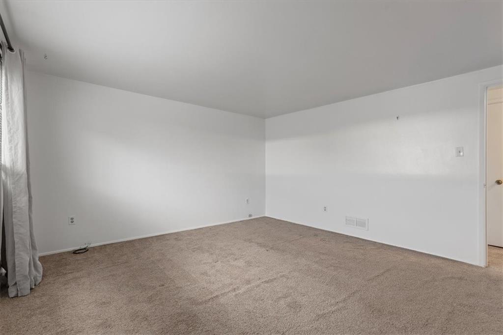 78 Seavey Road Pittsburgh, PA 15223 - Photo 17 of 29 Spacious for a king-sized bed.