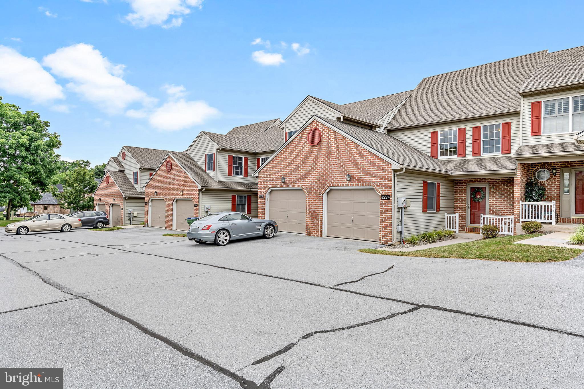 2237 Ionoff Road Harrisburg, PA 17110 - Photo 2 of 25 Gallery Image 2