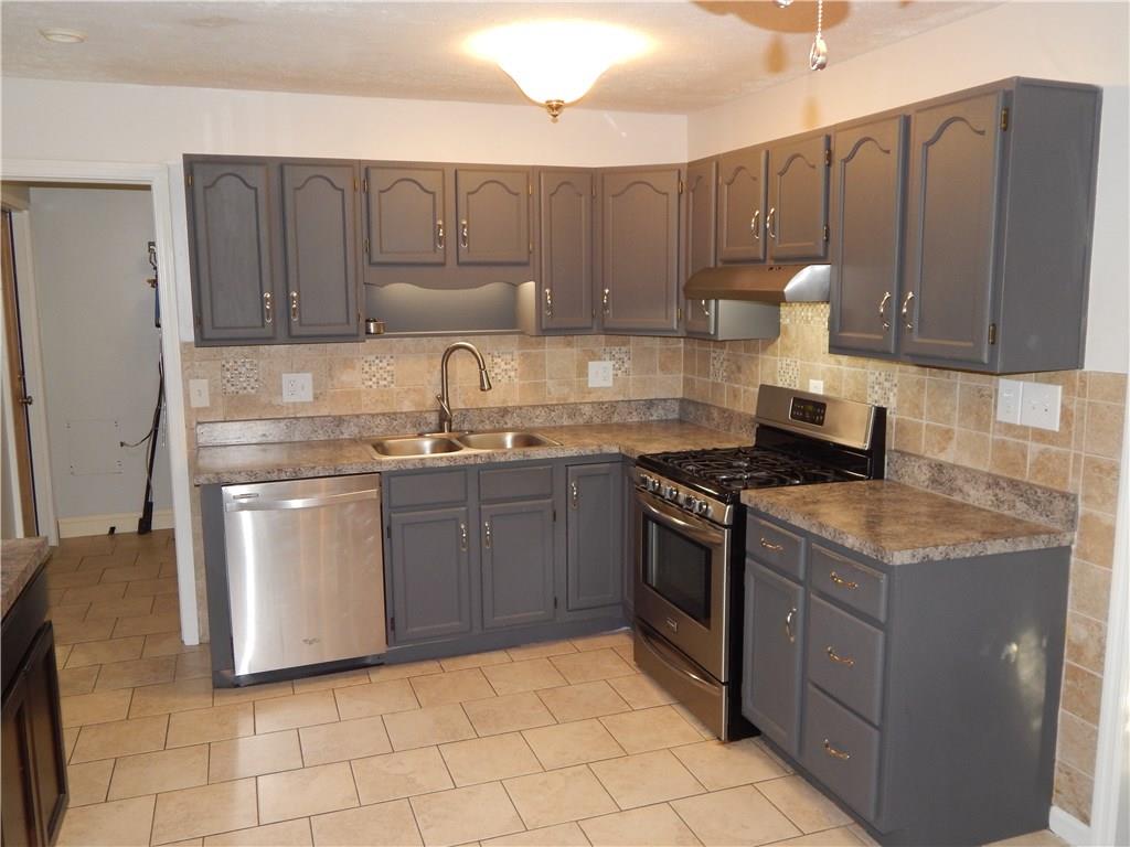 11423 North Division Road Fountaintown, IN 46130 - Photo 6 of 22