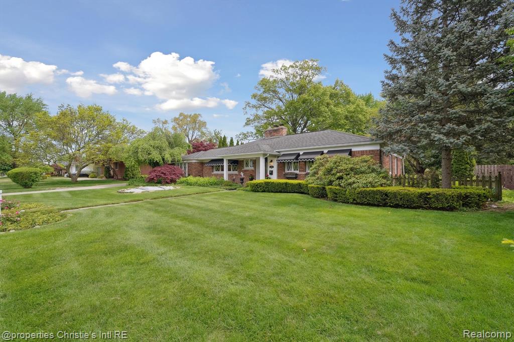 511 South Gulley Road Dearborn, MI 48124 - Photo 2 of 41