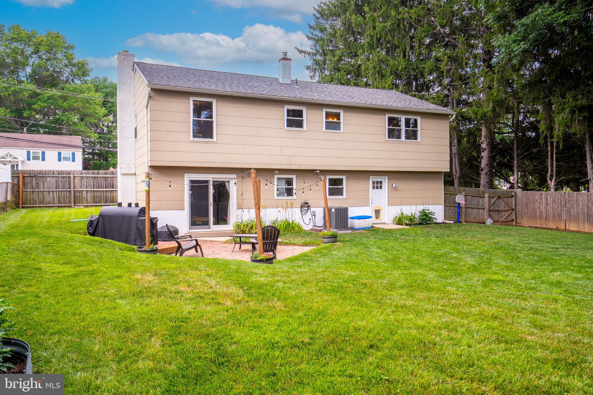 697 Cherry Tree Road Upper Chichester, PA 19014 - Photo 36 of 56