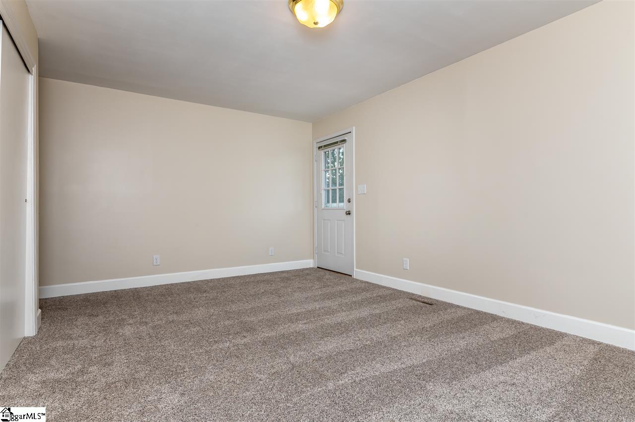 131 Ridge Glen Simpsonville, SC 29680 - Photo 28 of 35