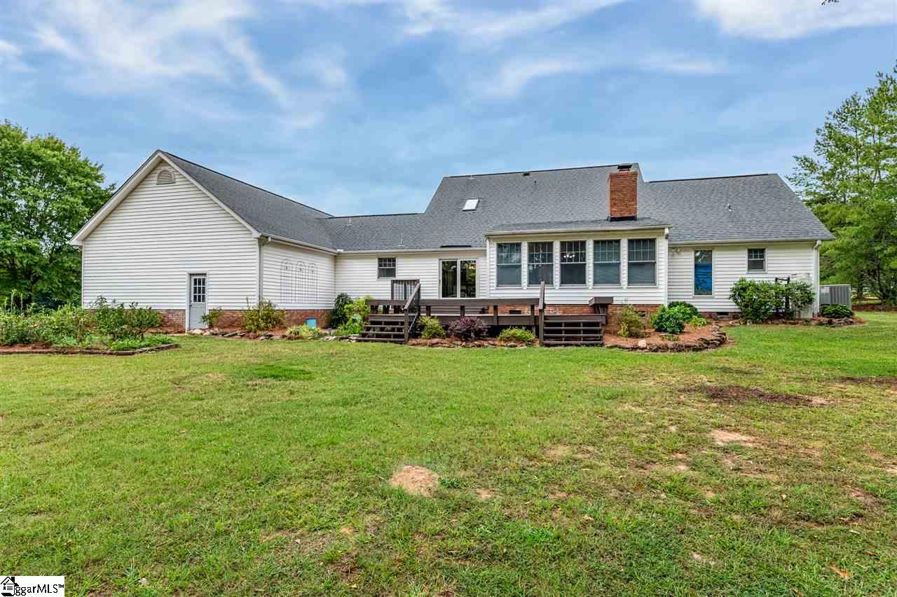 131 Ridge Glen Simpsonville, SC 29680 - Photo 4 of 35