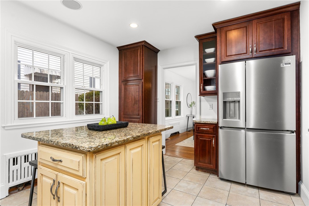 281 Rochambeau Avenue Providence, RI 02906 - Photo 17 of 34 Gallery Image 17