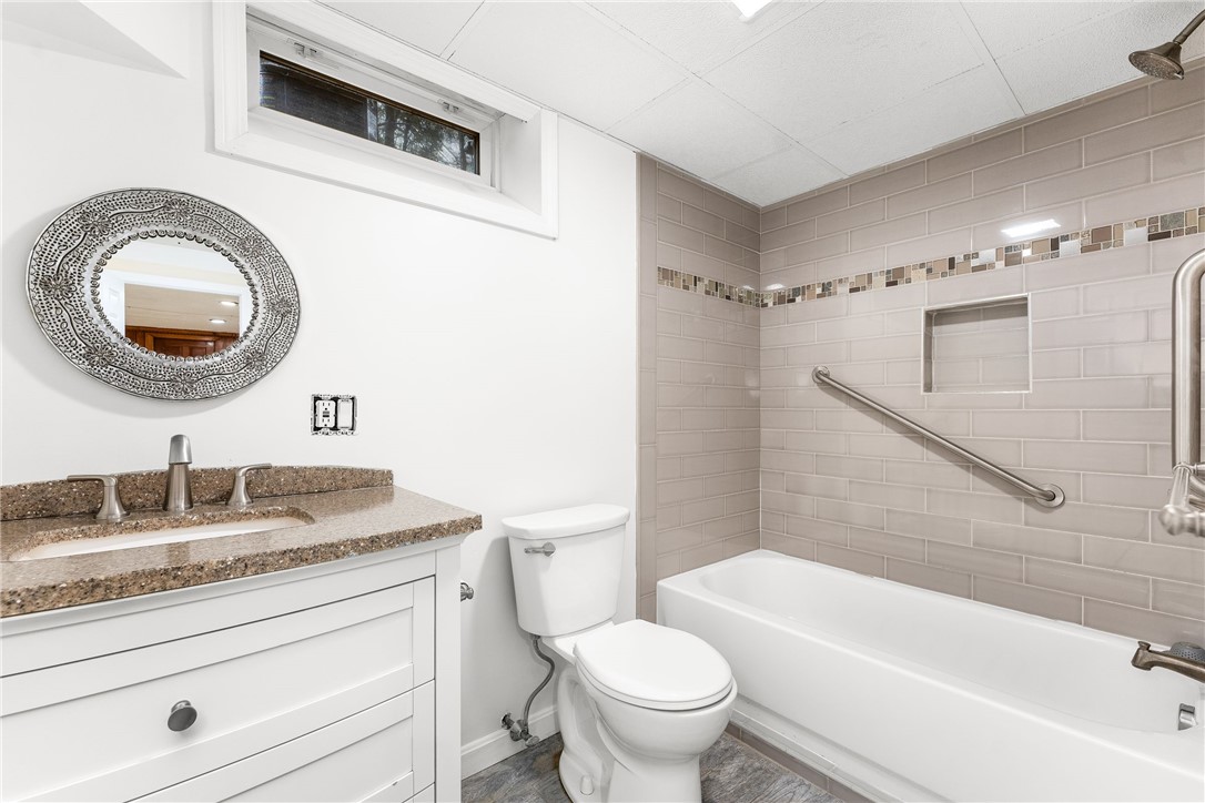 281 Rochambeau Avenue Providence, RI 02906 - Photo 29 of 34 Gallery Image 29