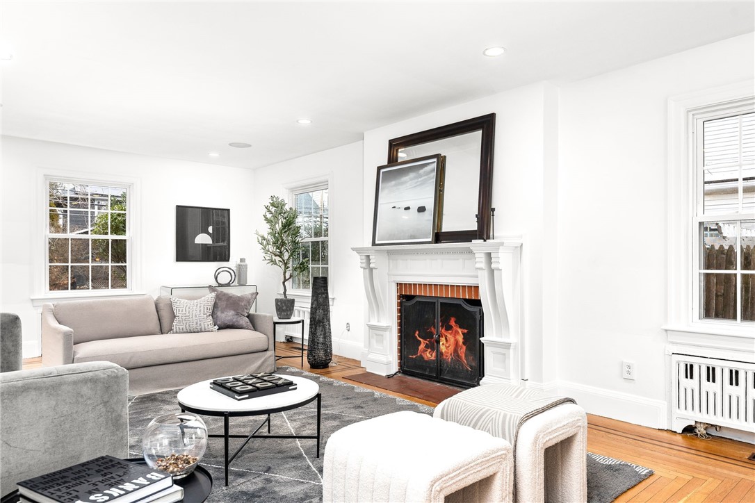 281 Rochambeau Avenue Providence, RI 02906 - Photo 7 of 34 Gallery Image 7