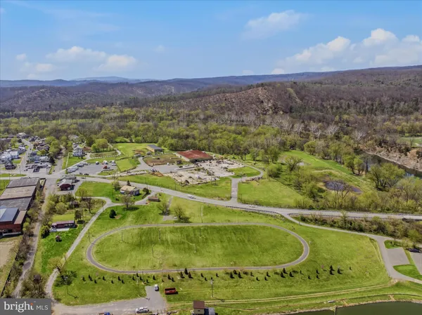 $750,000 | 86 Henry W Miller Highway, Paw Paw, WV 25434