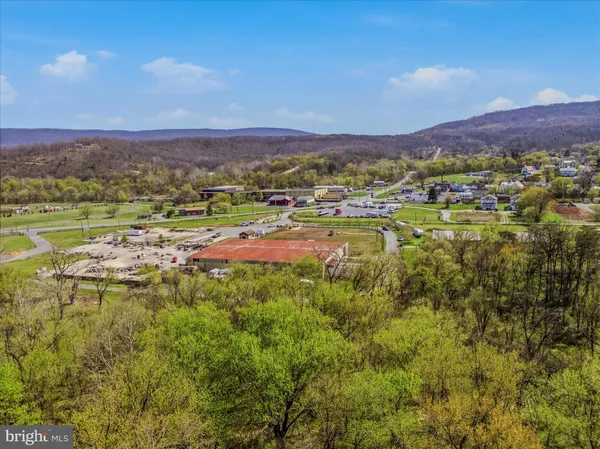 $750,000 | 86 Henry W Miller Highway, Paw Paw, WV 25434