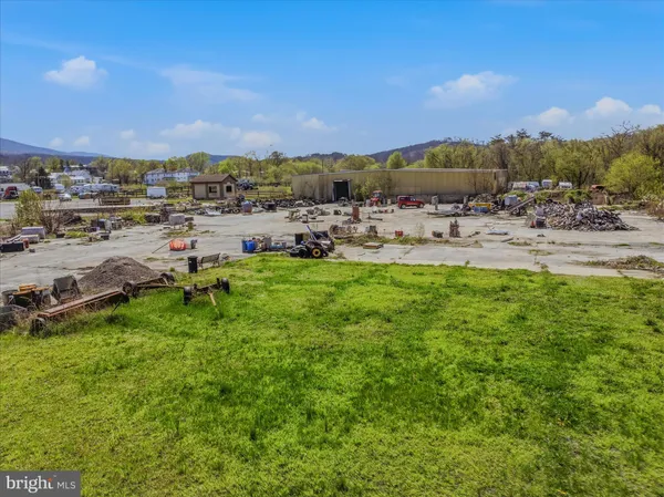 $750,000 | 86 Henry W Miller Highway, Paw Paw, WV 25434