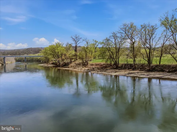 $750,000 | 86 Henry W Miller Highway, Paw Paw, WV 25434