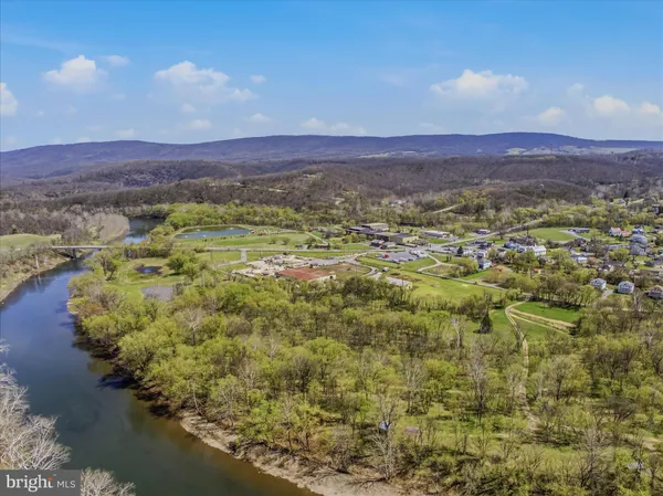 $750,000 | 86 Henry W Miller Highway, Paw Paw, WV 25434