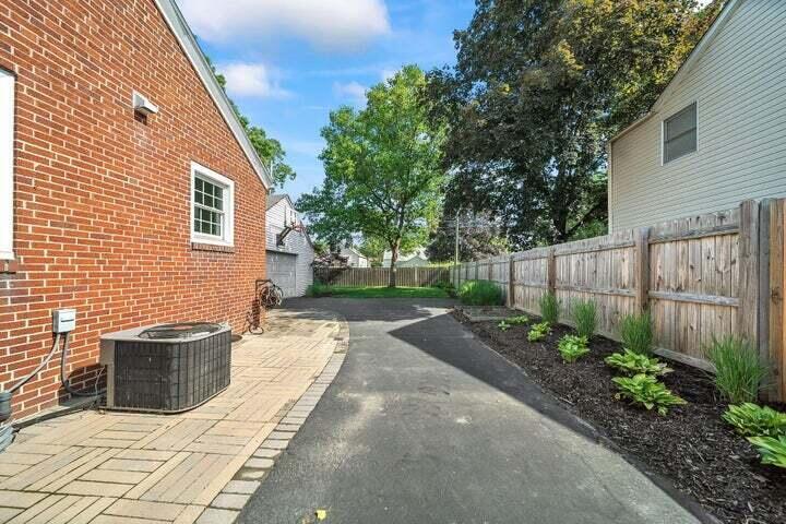 2698 Ruhl Avenue Columbus, OH 43209 - Photo 38 of 45