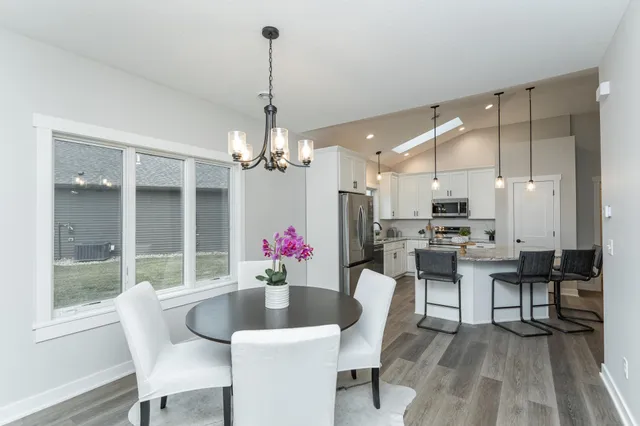 $445,000 | 885 Picadilly Lane Northwest, Rochester, MN 55901